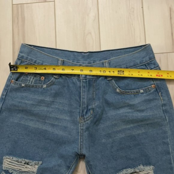 No brand Distressed straight legged jeans size 28 waist - Picture 7 of 7